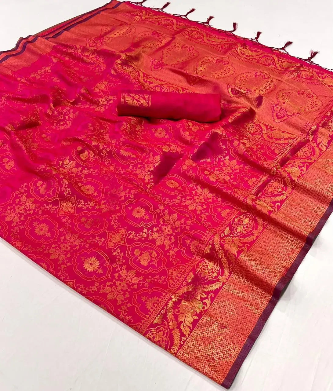 Hot Pink Handloom Weaving Saree