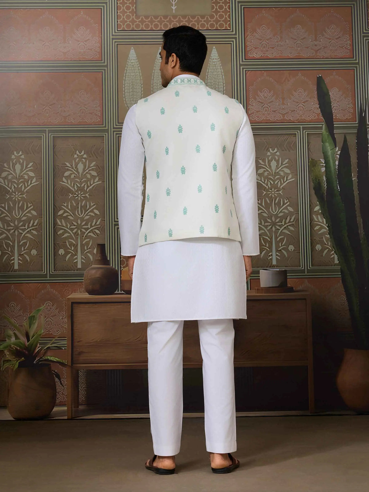 Green Silk Kurta Set With Embroidery & Mirror Work Koti