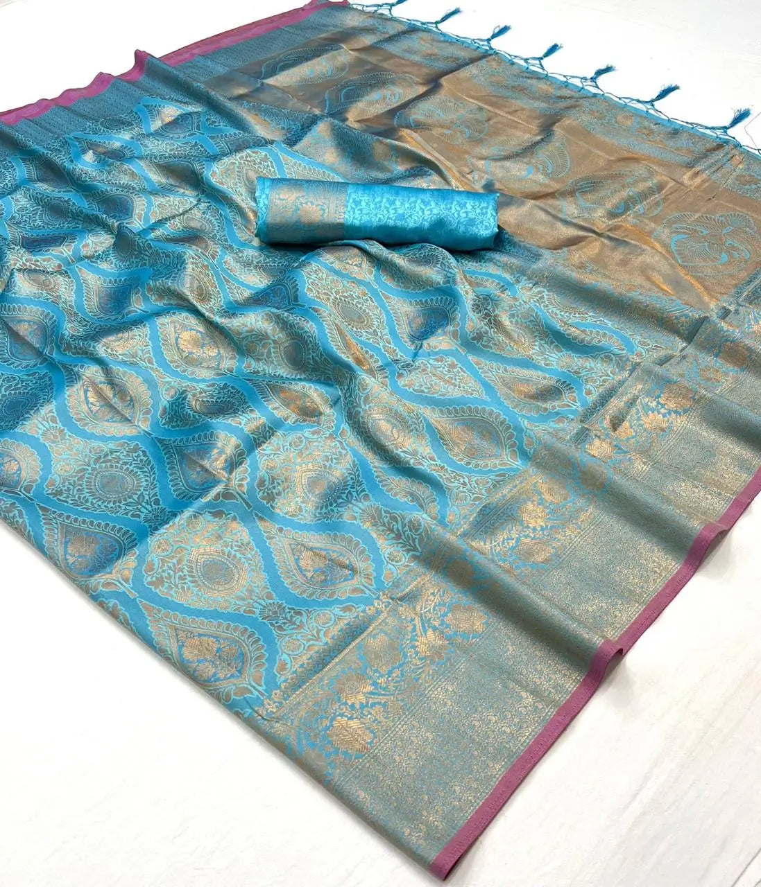 Hippie Blue Two Tone Silk Saree