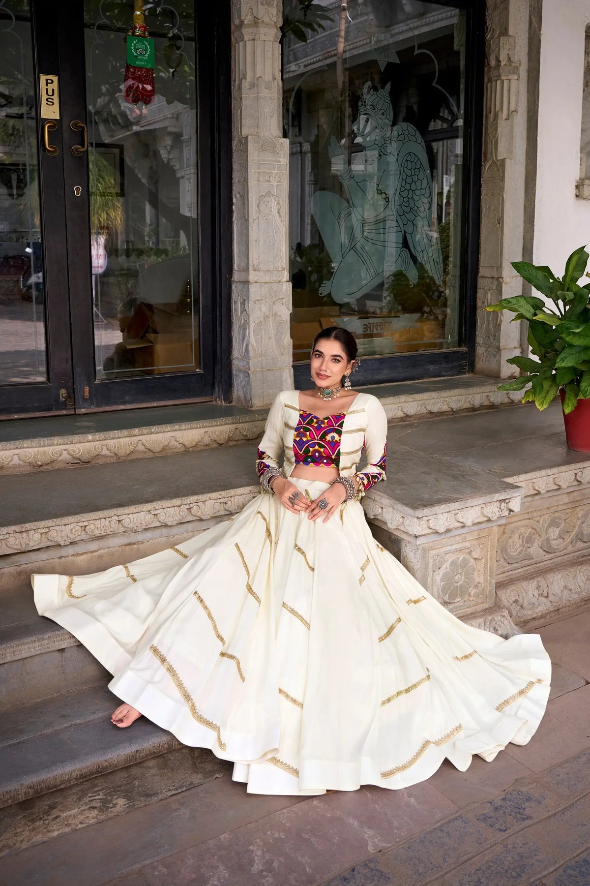 White Navratri Chaniya Choli With Mirror Gamthi Work