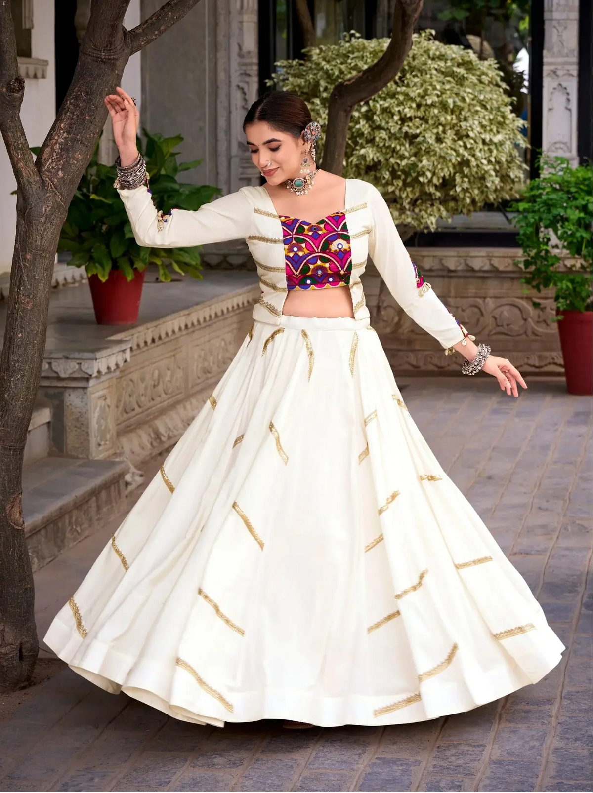 White Navratri Chaniya Choli With Mirror Gamthi Work
