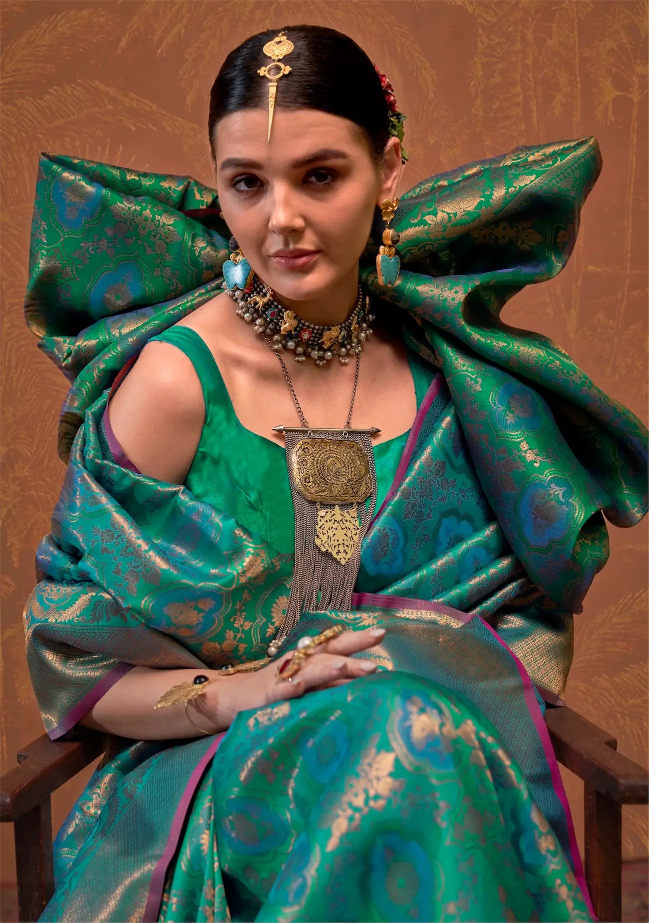 Pine Green Handloom Weaving Saree