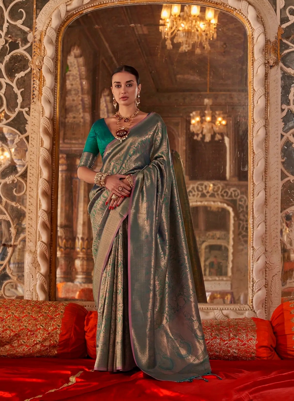 Jewel Green Handloom Weaving Saree