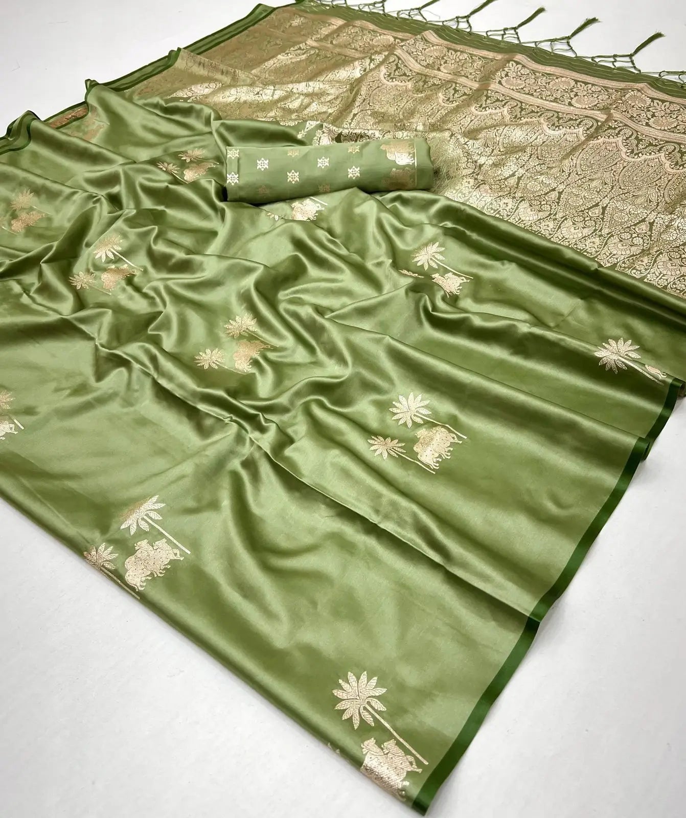 Pista Green Satin Handloom Zari Weaving Silk Saree