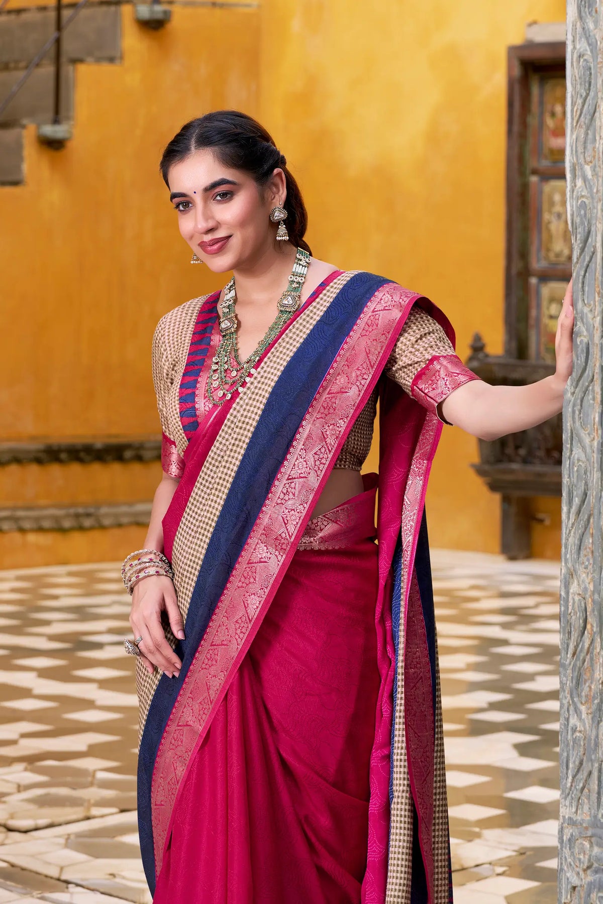 Dark Pink Poly Cotton Saree With Print & Zari Weaving Work
