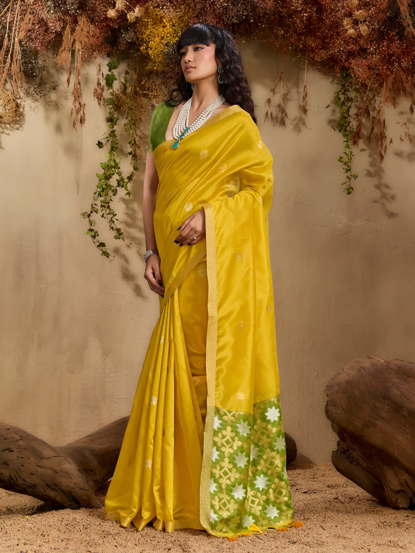 Bee Yellow Tussar Silk Zari Weaving Saree