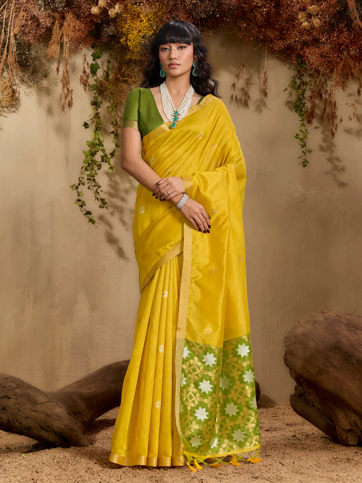 Bee Yellow Tussar Silk Zari Weaving Saree