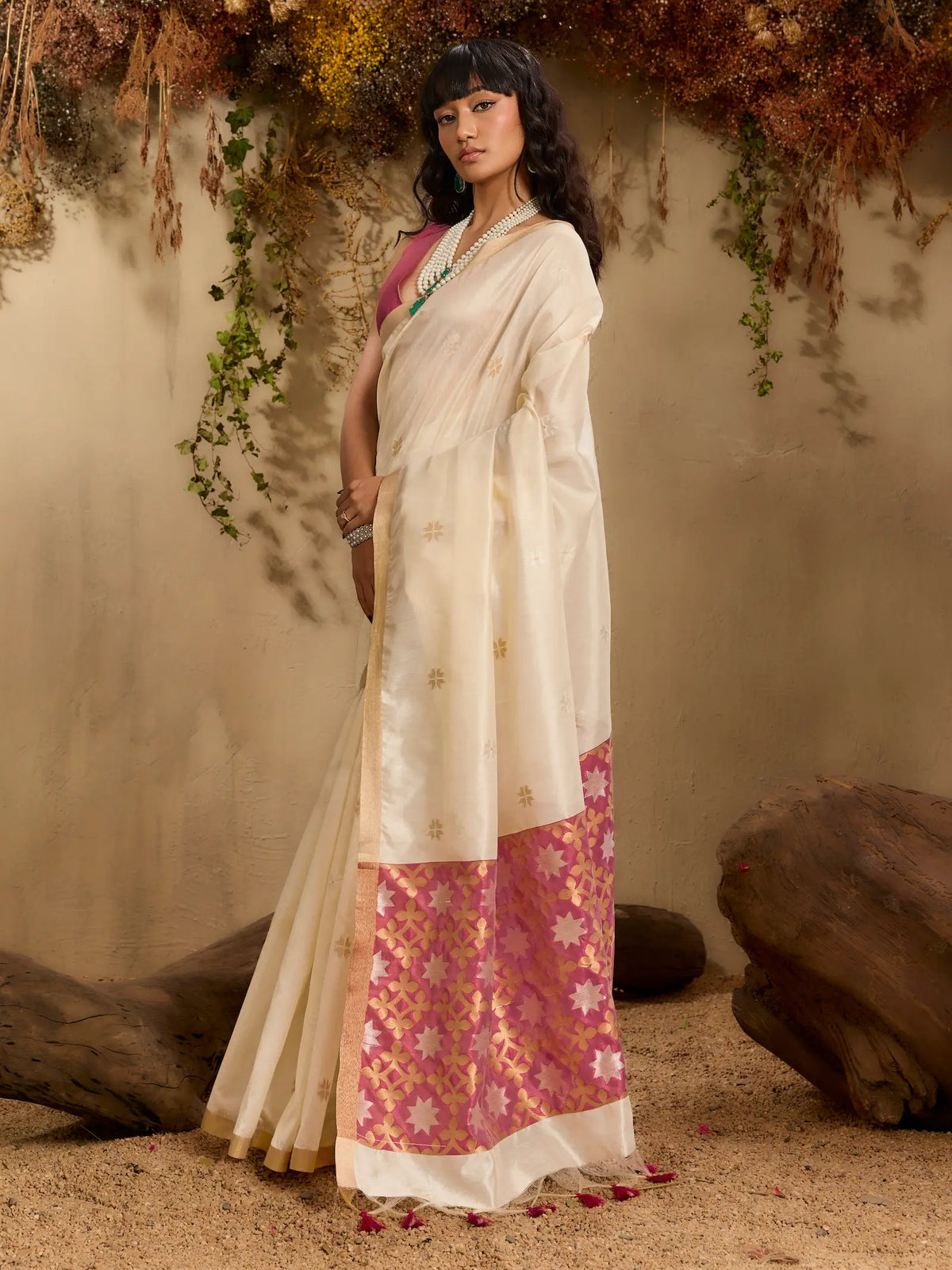 Ivory White Tussar Silk Zari Weaving Saree