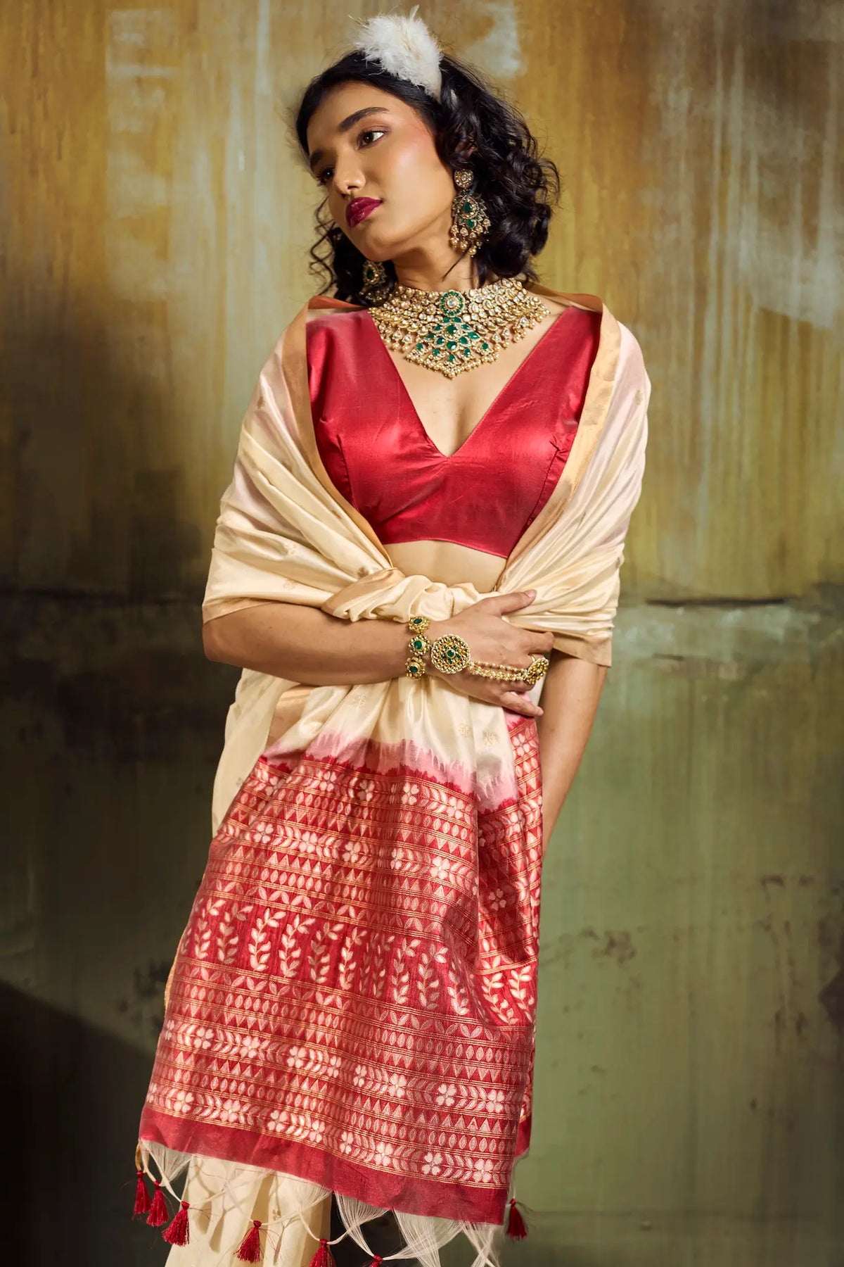 Ivory White Silk Zari Weaving Saree
