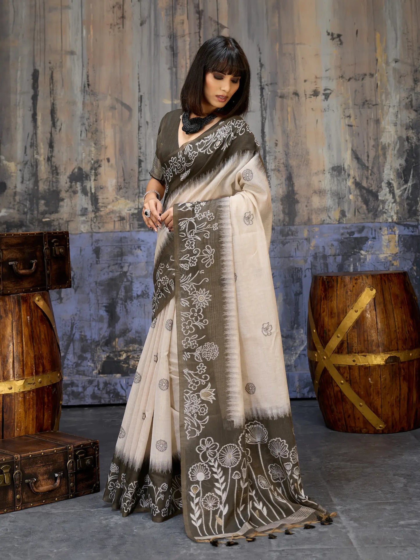 Beige-Black Handloom Cotton Saree
