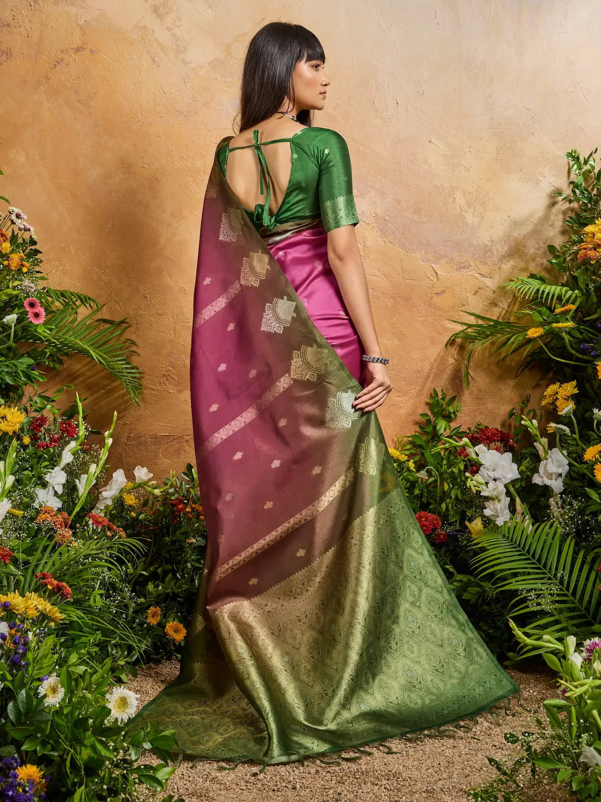 Tulip Pink Handloom Weaving Silk Saree