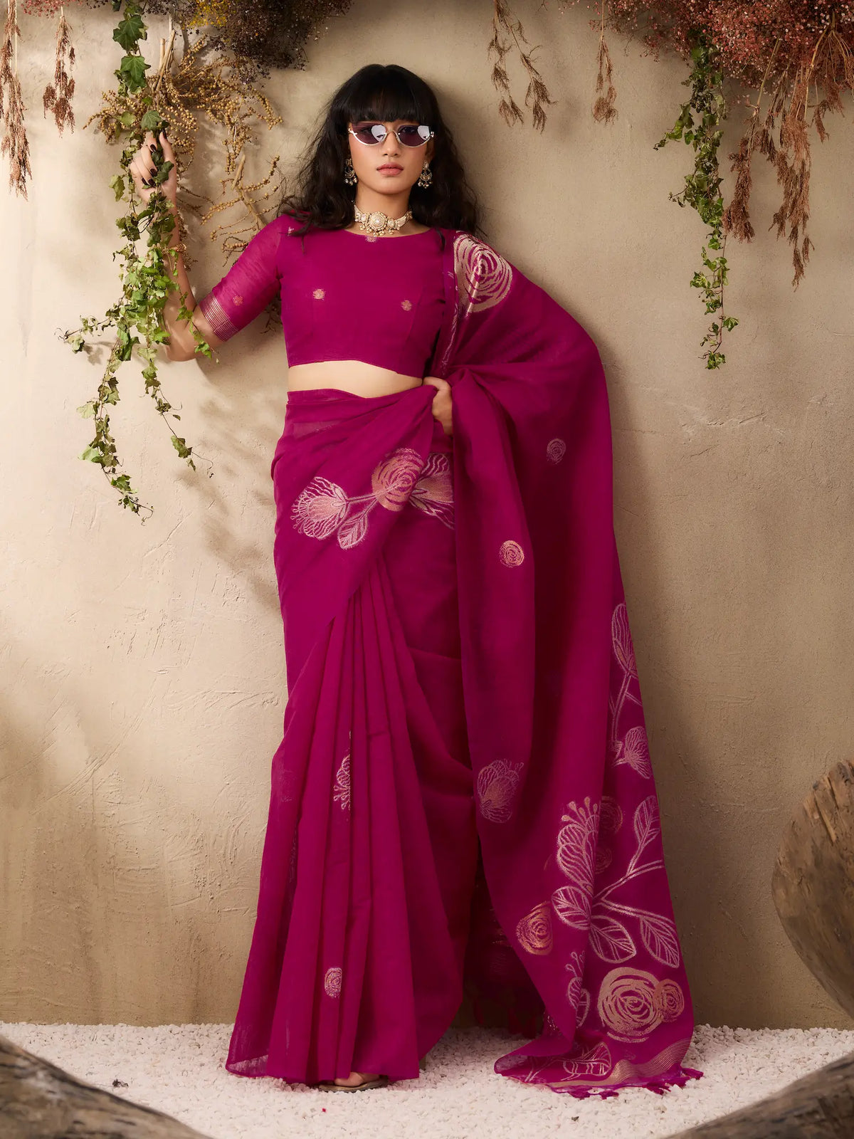 Dark Fuchsia Zari Weaving Silk Saree