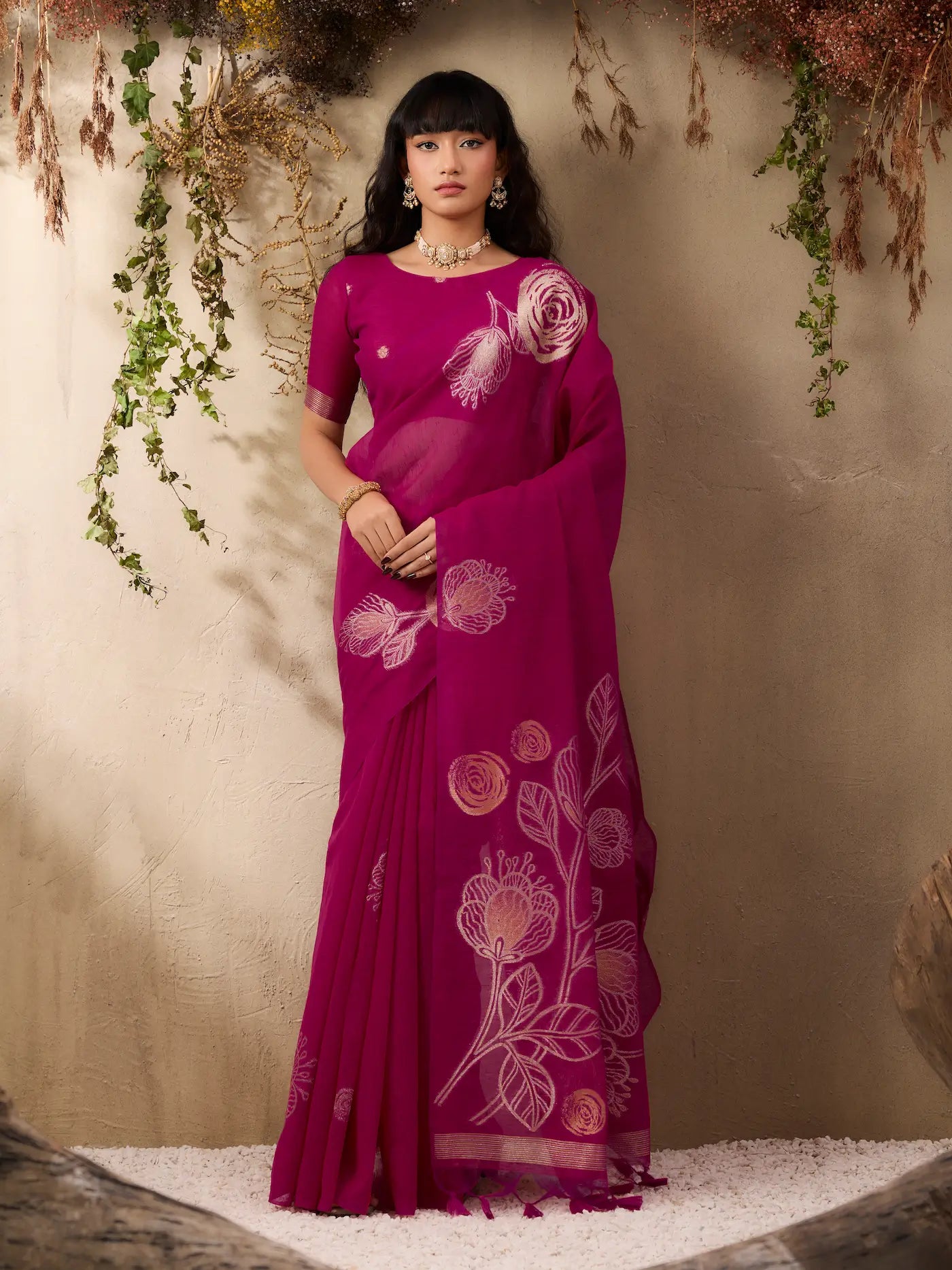 Dark Fuchsia Zari Weaving Silk Saree